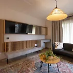 Ftalofi Guest house