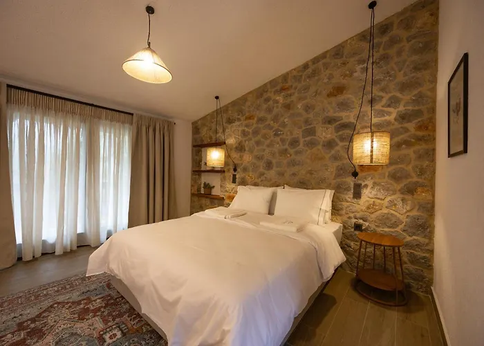 Guest house Ftalofi 3*